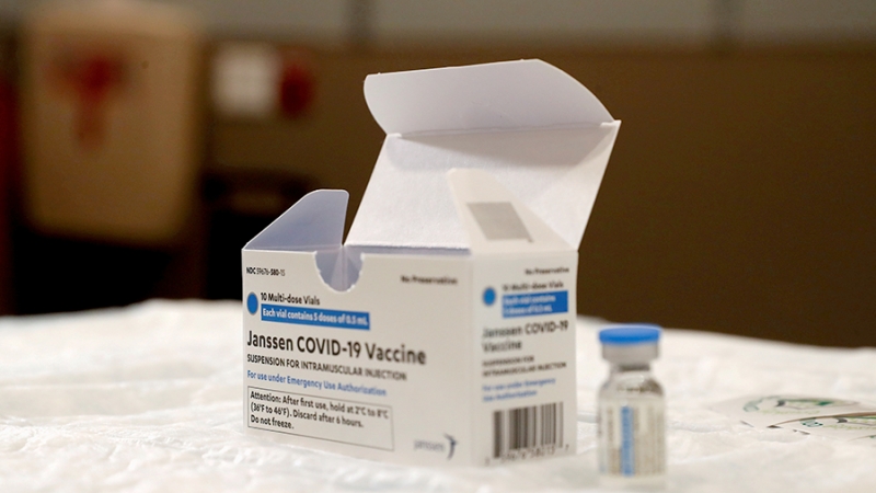 Регулятор ЕС признал возможную связь между вакциной J&J и тромбозом