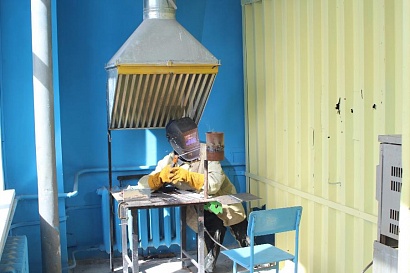 В Мурманской области выбрали лучших сварщиков, каменщиков и штукатуров