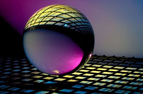 Разработана технология, позволяющая сохранить стабильность оптических кубитов при комнатной температуре