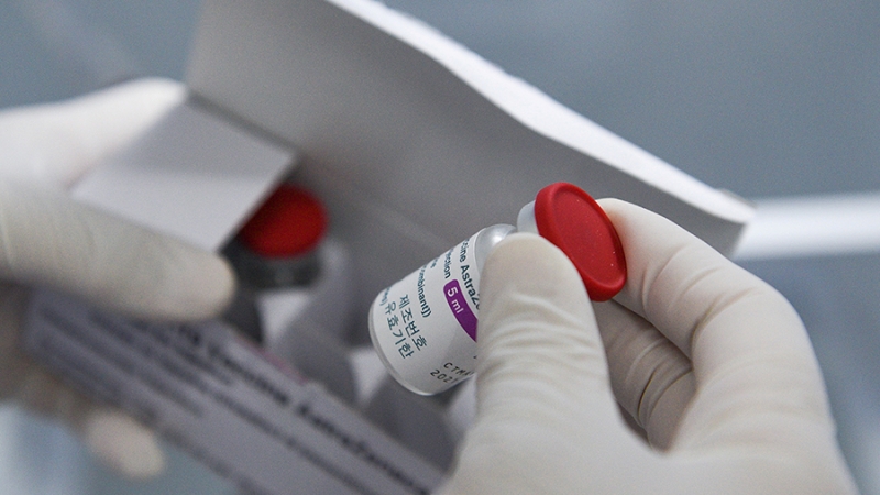 В Европе политики отказались от вакцинации препаратом AstraZeneca