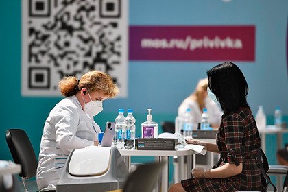 В Минздраве объяснили опасность высокой температуры после прививки от COVID-19