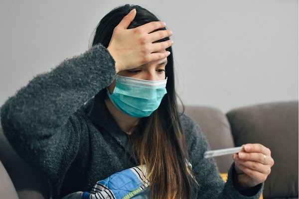 Новый вирус атакует горло иначе, чем грипп и ковид: чем опасен новый штамм